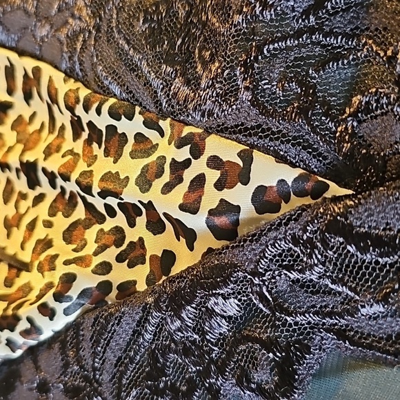 Seductive Wear By Cinema Exile Leopard Print‎ Lace Bodysuit. Sz Meduim - Picture 5 of 7